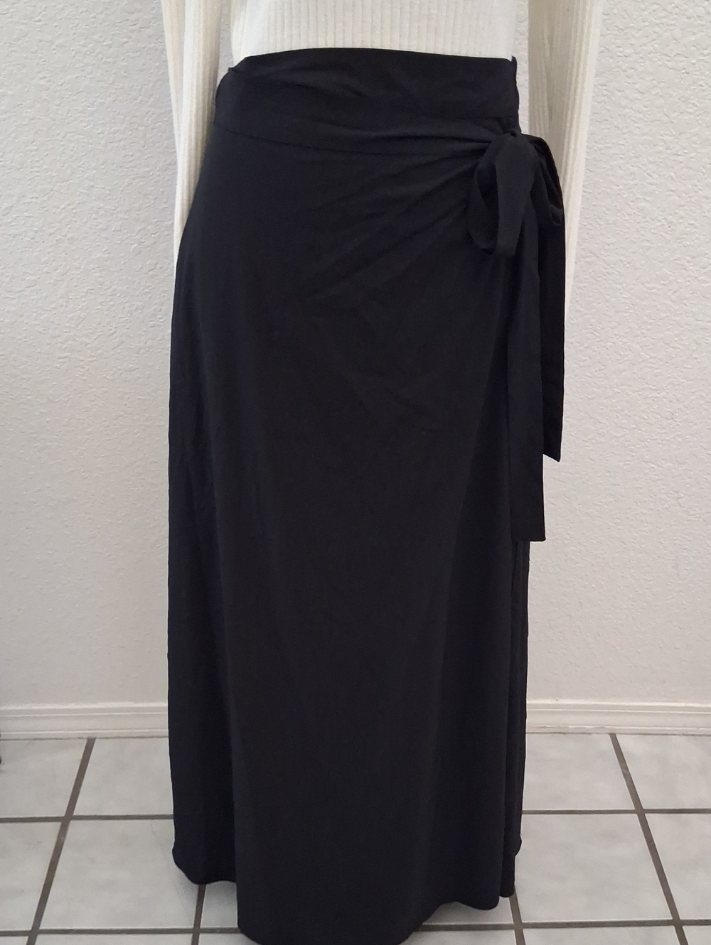 HALARA Black Wrap Maxi Skirt with Side Tie.  (L)